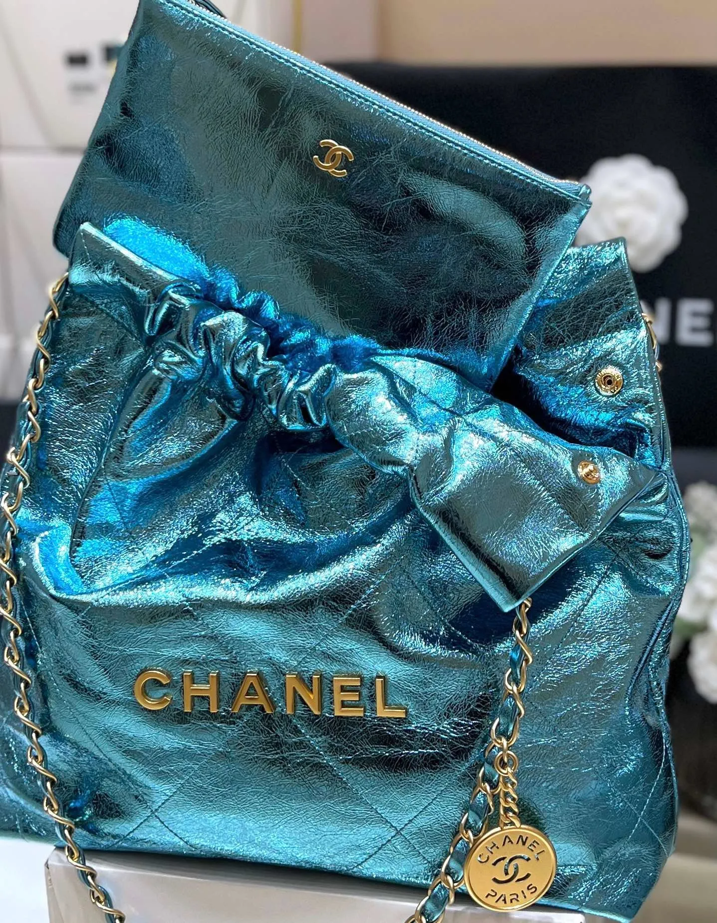 CC1084 CHANEL 22 Bag / HIGHEST QUALITY VERSION / Small/Medium