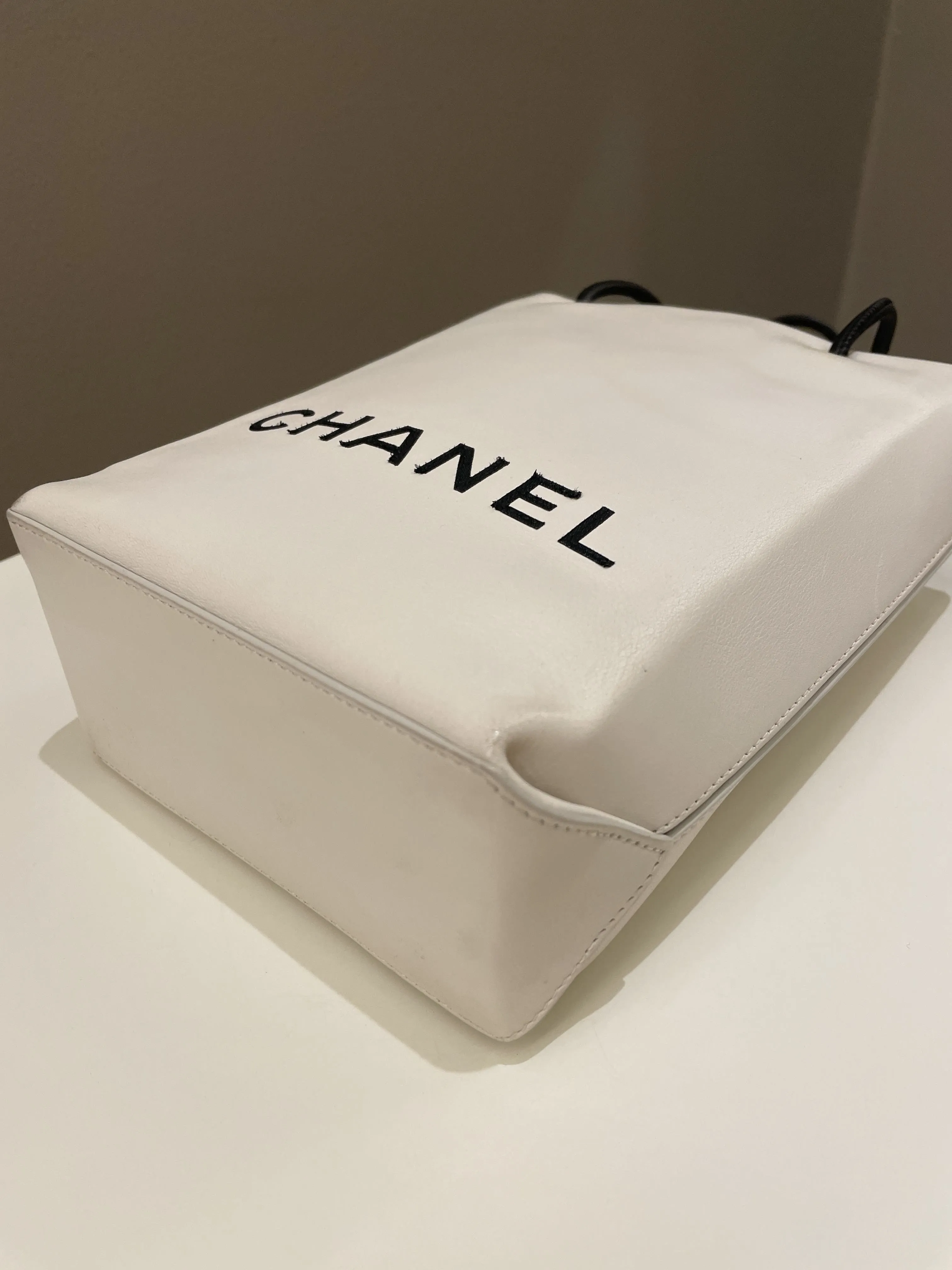 Chanel Vertical Shopping Bag Ivory / Black Calfskin