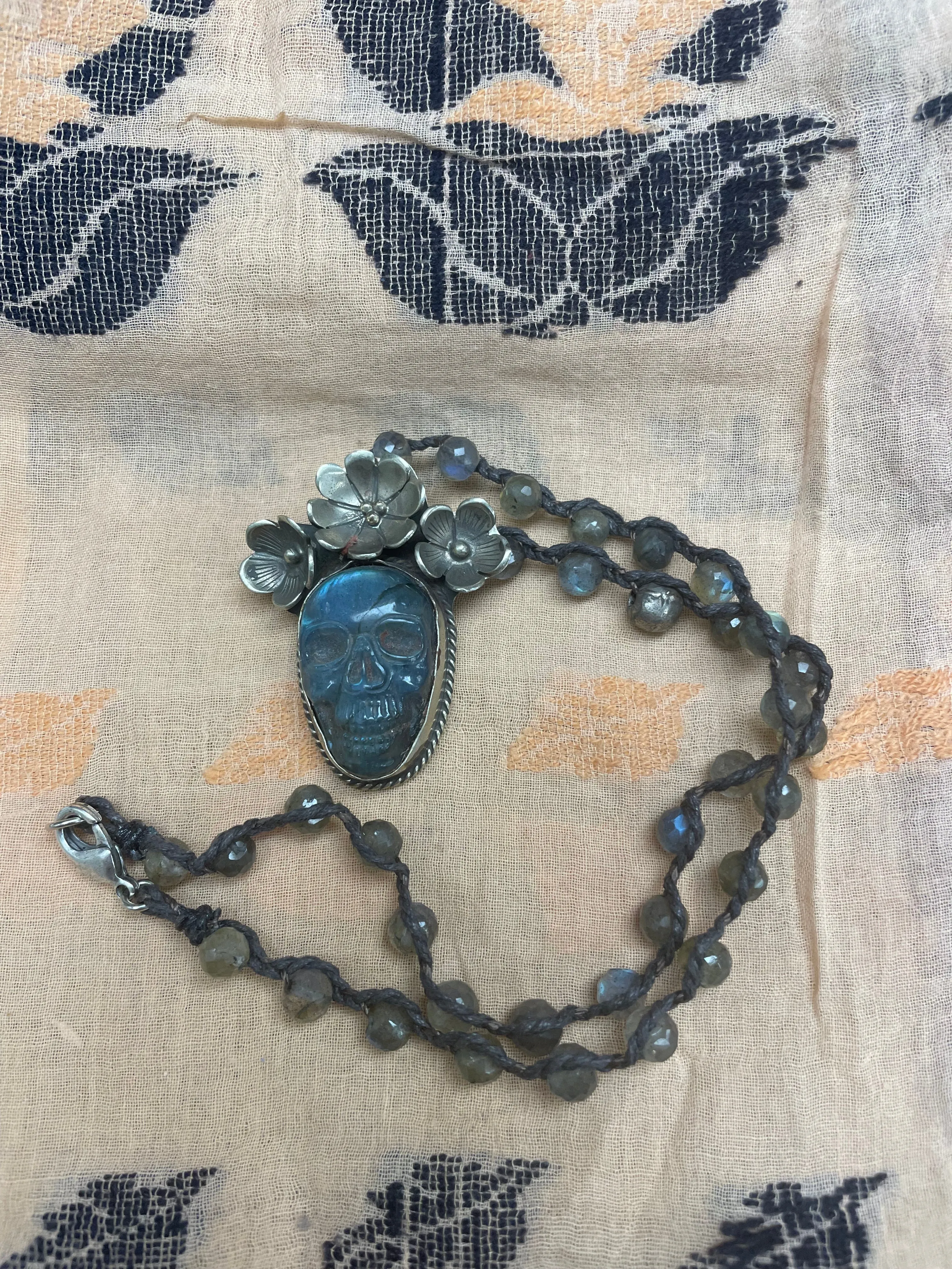 Floral Skull Carved in Labradorite Short Necklace