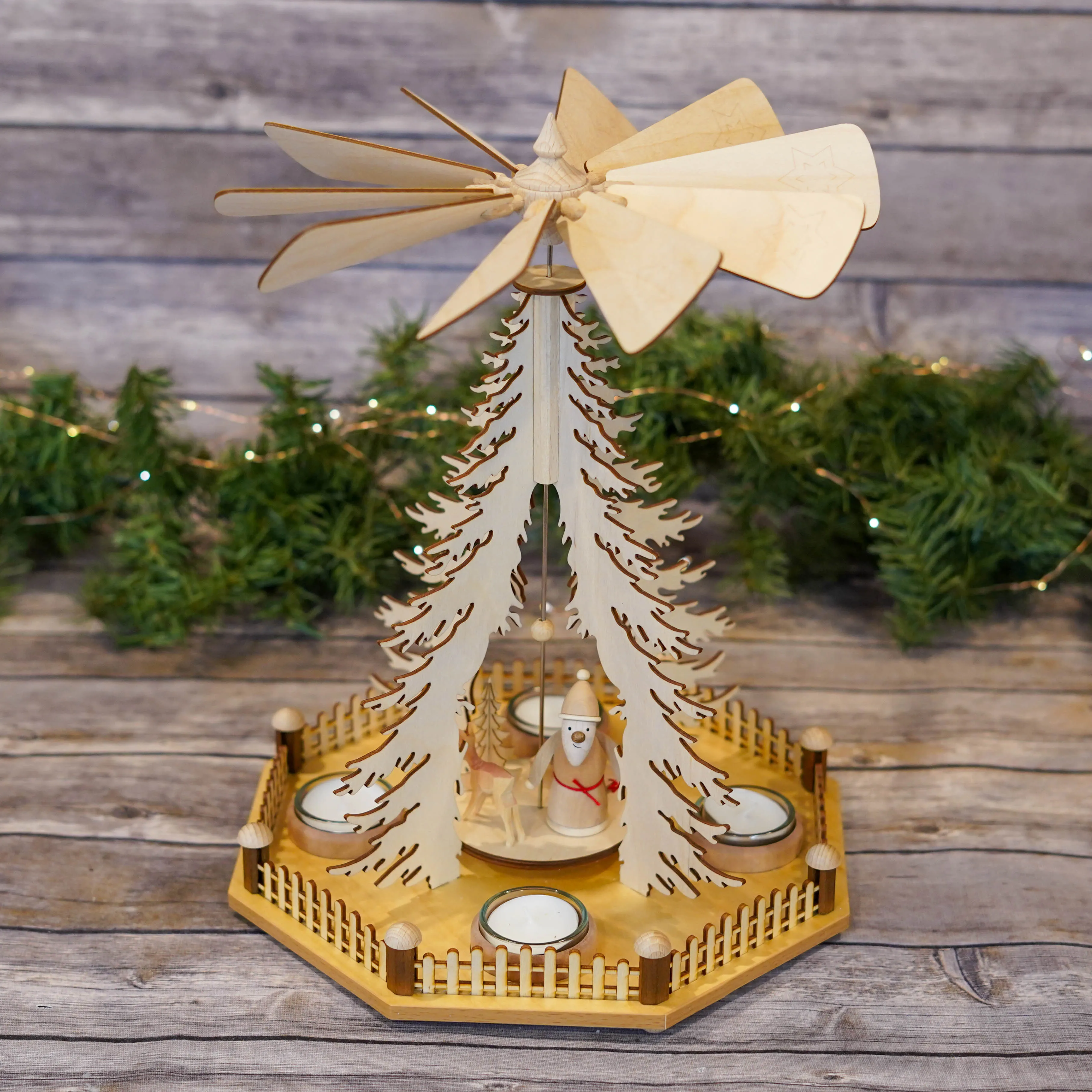 Pyramid -Santa in Tree