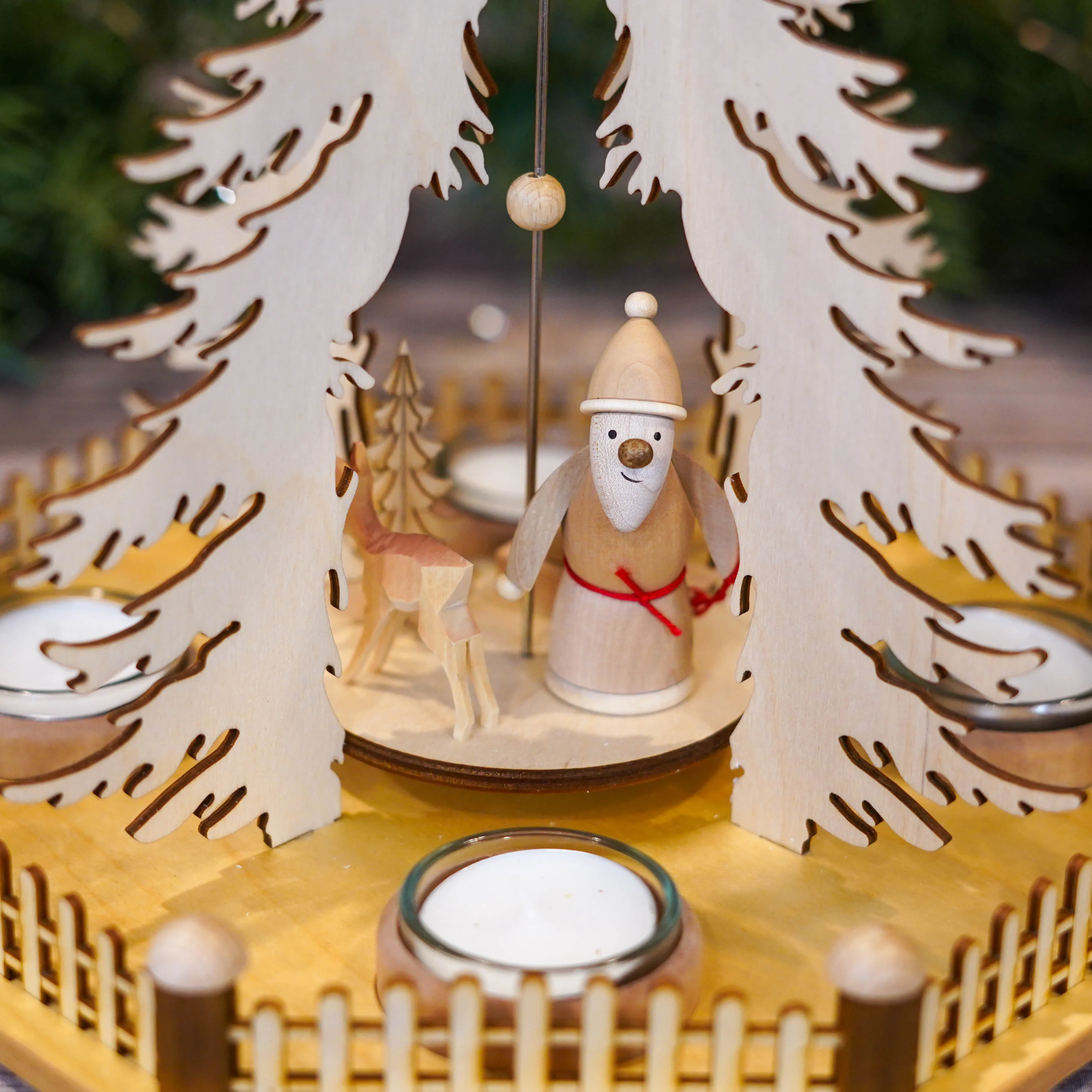 Pyramid -Santa in Tree