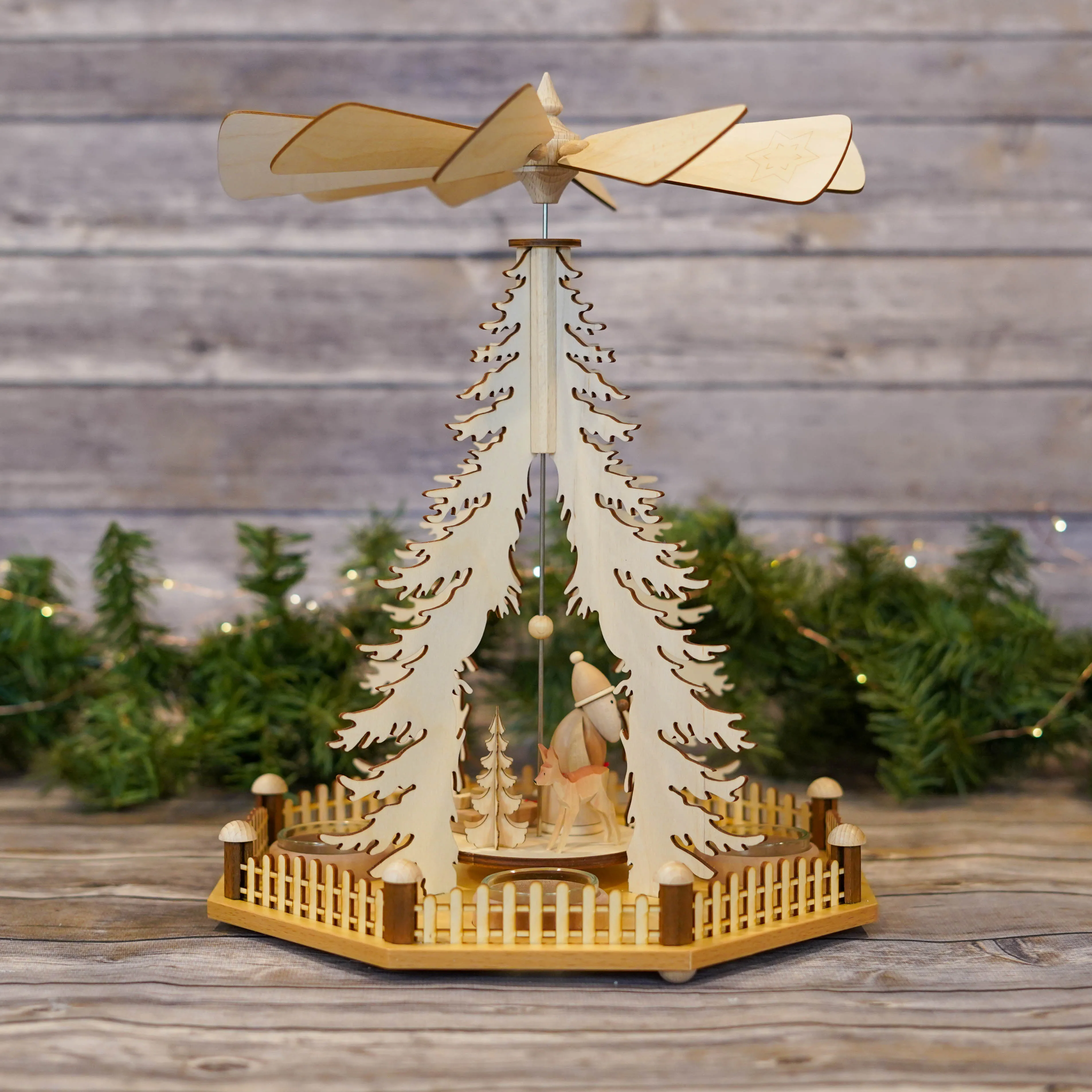 Pyramid -Santa in Tree