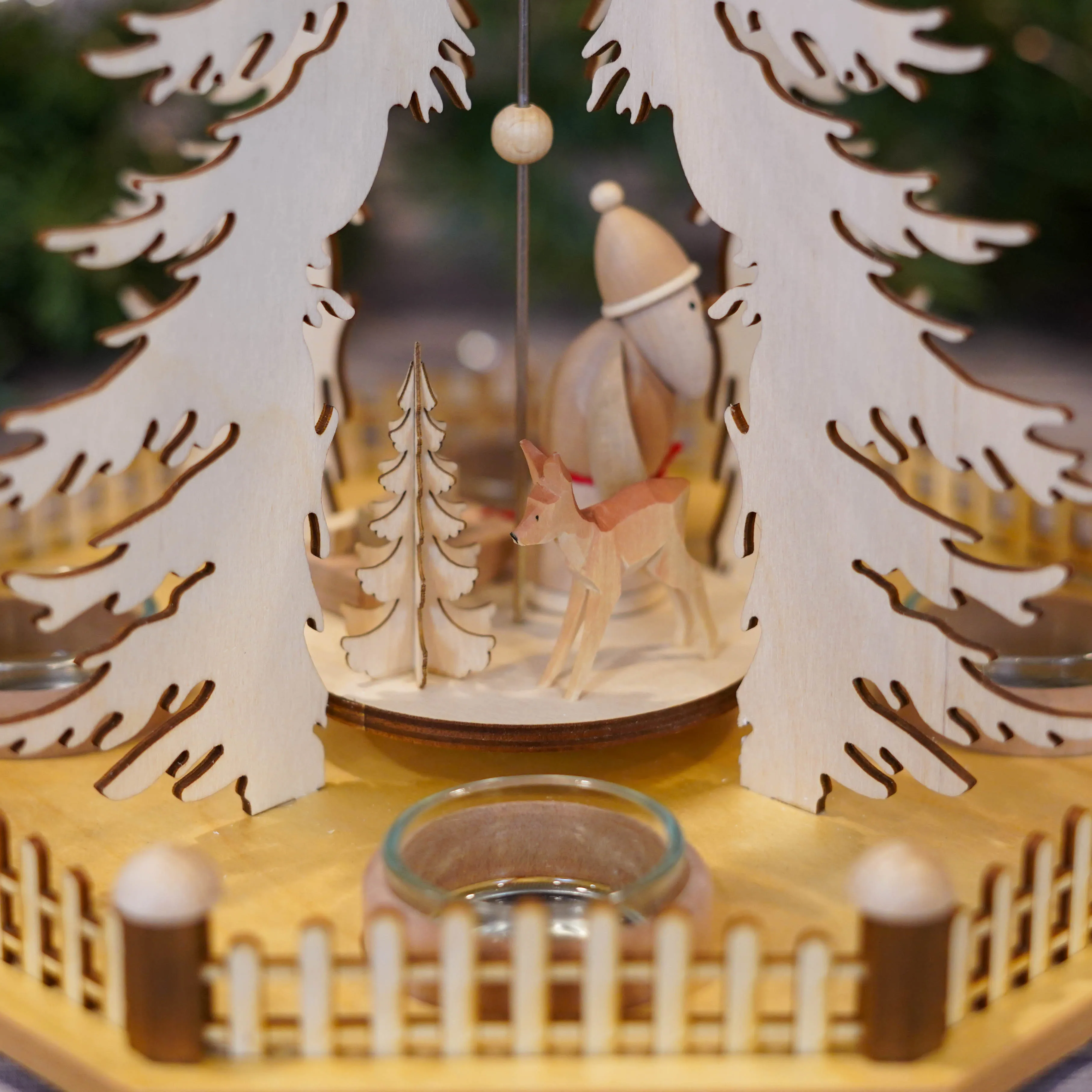 Pyramid -Santa in Tree