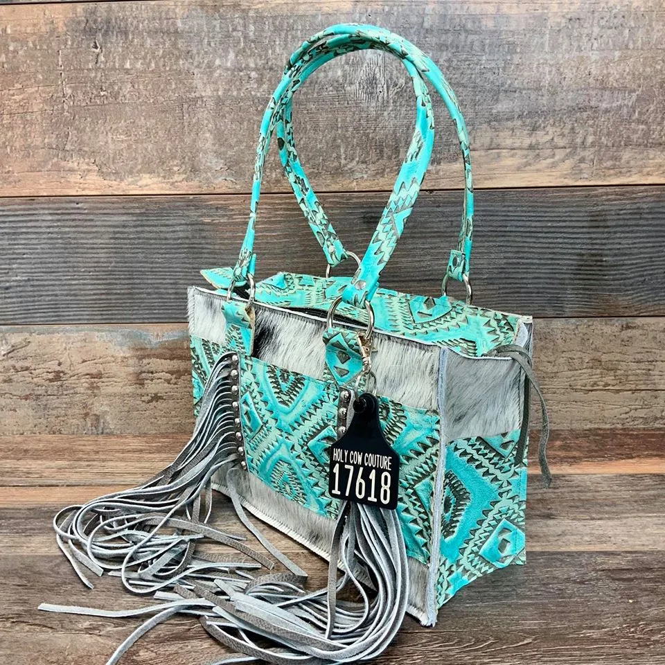 Small Town Tote -  #17618