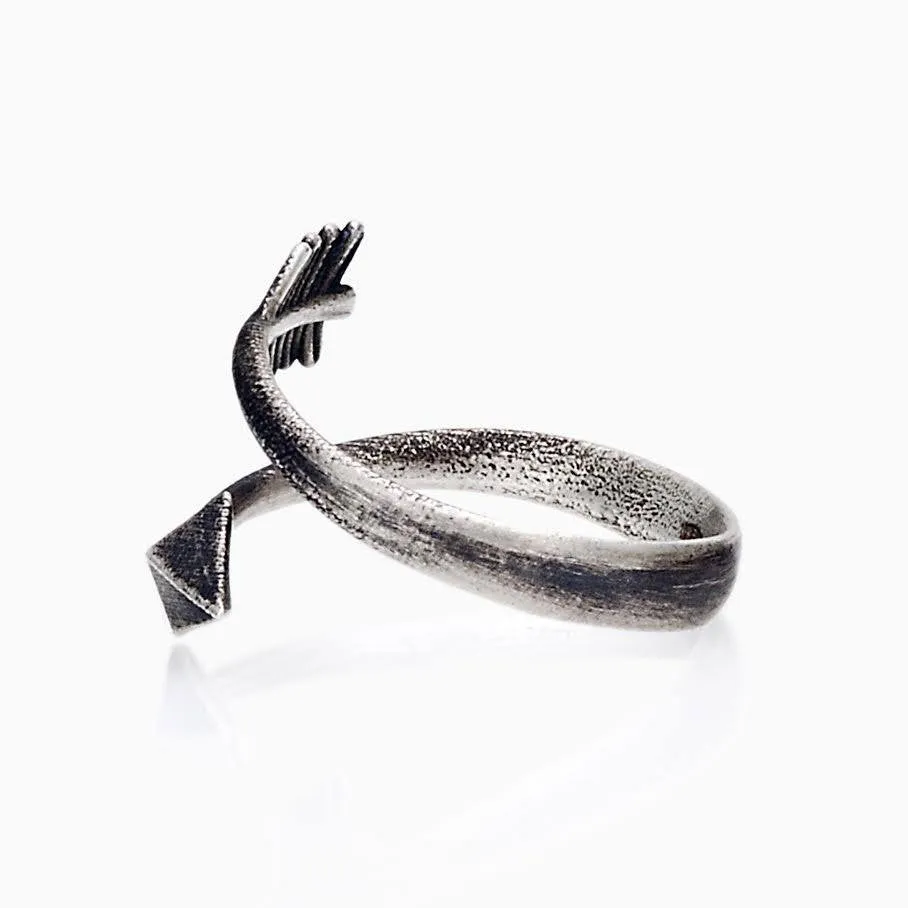 UPSET ARROW RING