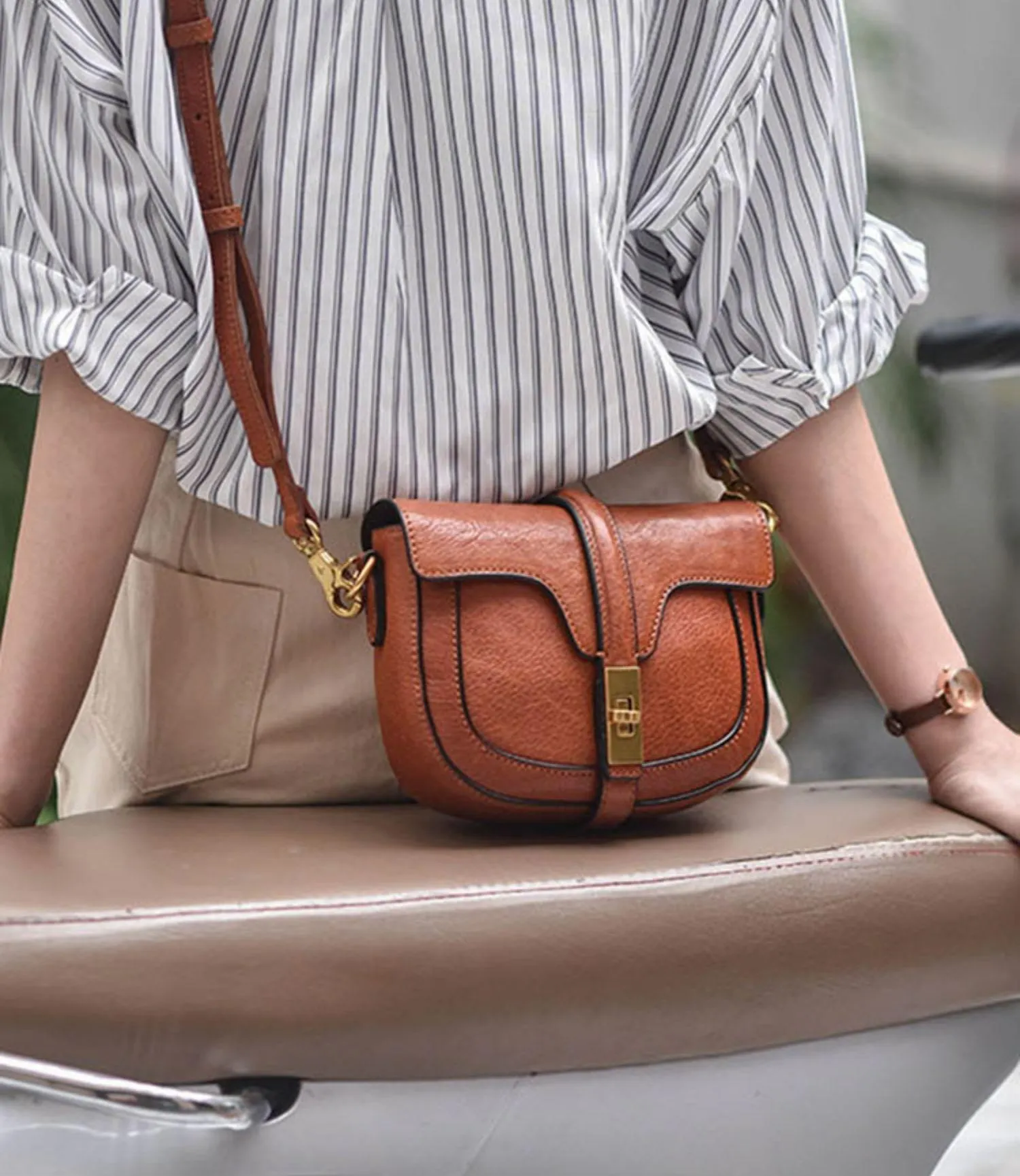 Women's Small Leather Crossbody Saddle Bag Genuine Leather Saddle Bag Purse